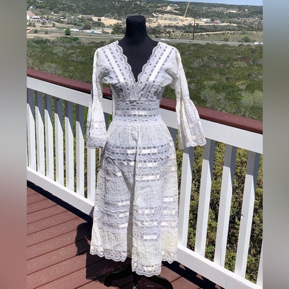 Dresses & Skirts - Vintage Bohemian Lace White Prairie Dress